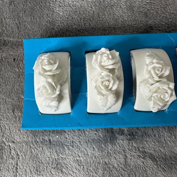 Vintage Bone China Rose Napkin Rings Set of 4 White Floral Taiwan with Box - Picture 3 of 13